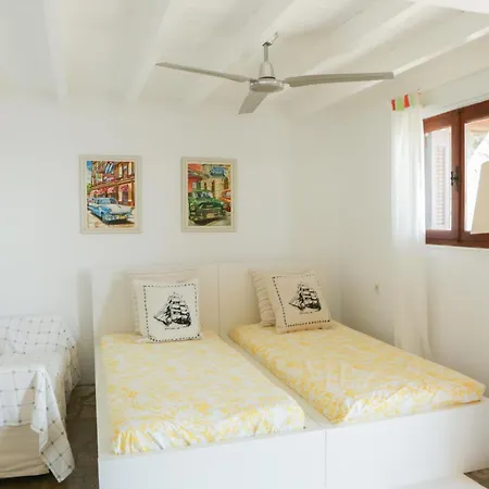 Electra Pool Holiday home